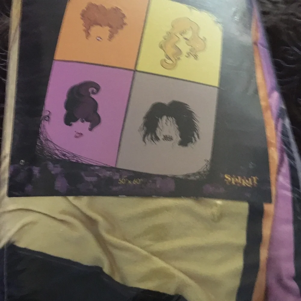 Hocus Pocus Oversized Throw